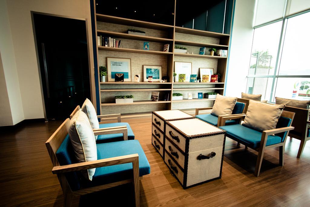 Baan Kiang Fah Apartment By Patcha HHQ Extérieur photo